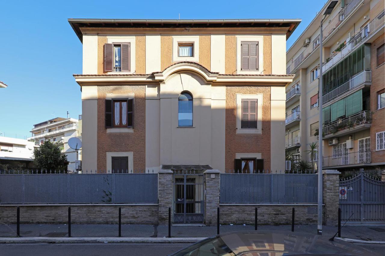 Cornelia - Charme Apartment Rome Buitenkant foto